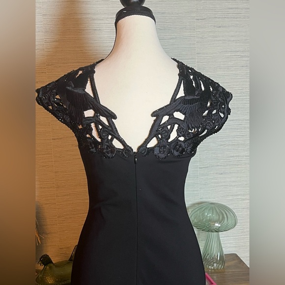 Designer Black Embroidered-Yoke Formal Column Gown Dress Sz 4 $995 Josie Natori - Picture 5 of 7